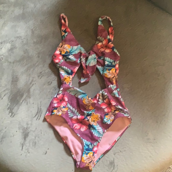 Victoria’s Secret One Piece Swimsuit - Picture 1 of 6